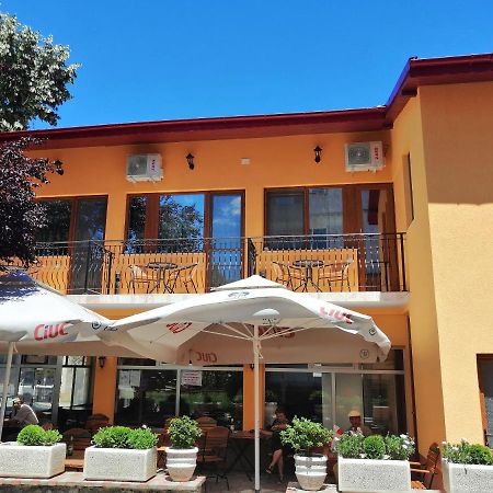 Hotel Casa Gabi'S Orszowa Zewnętrze zdjęcie
