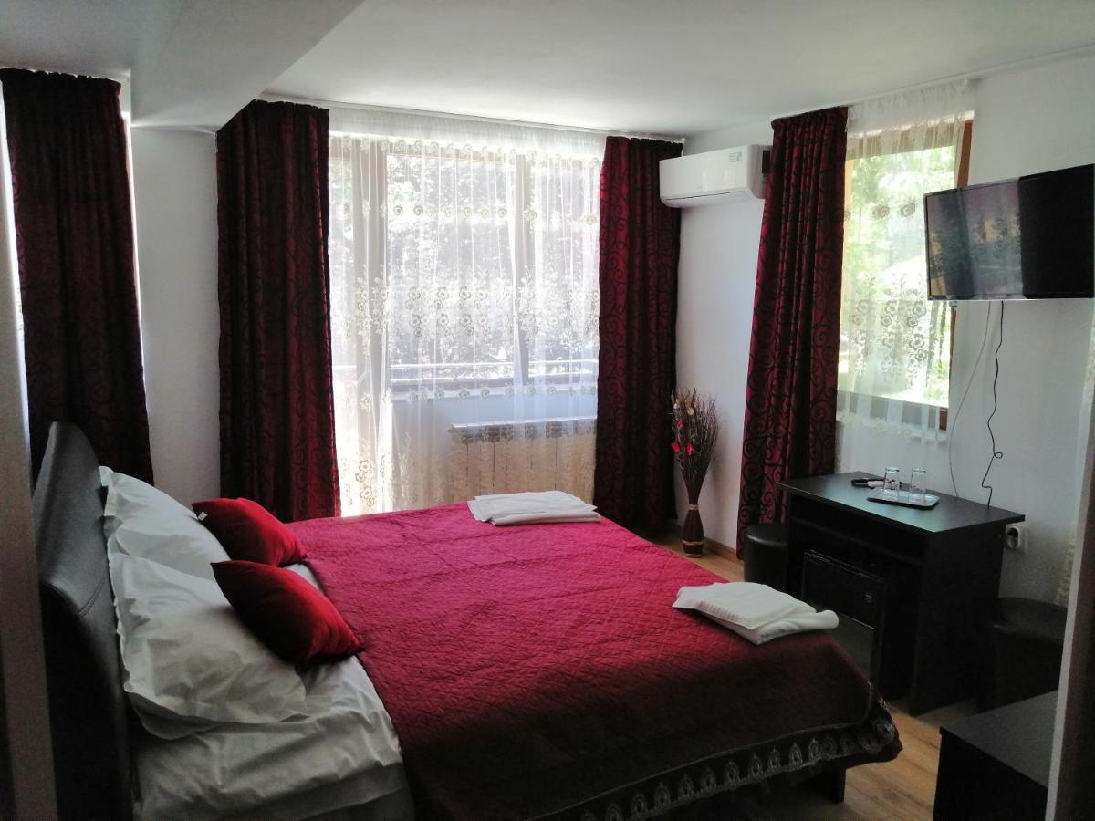 Hotel Casa Gabi'S Orszowa Zewnętrze zdjęcie