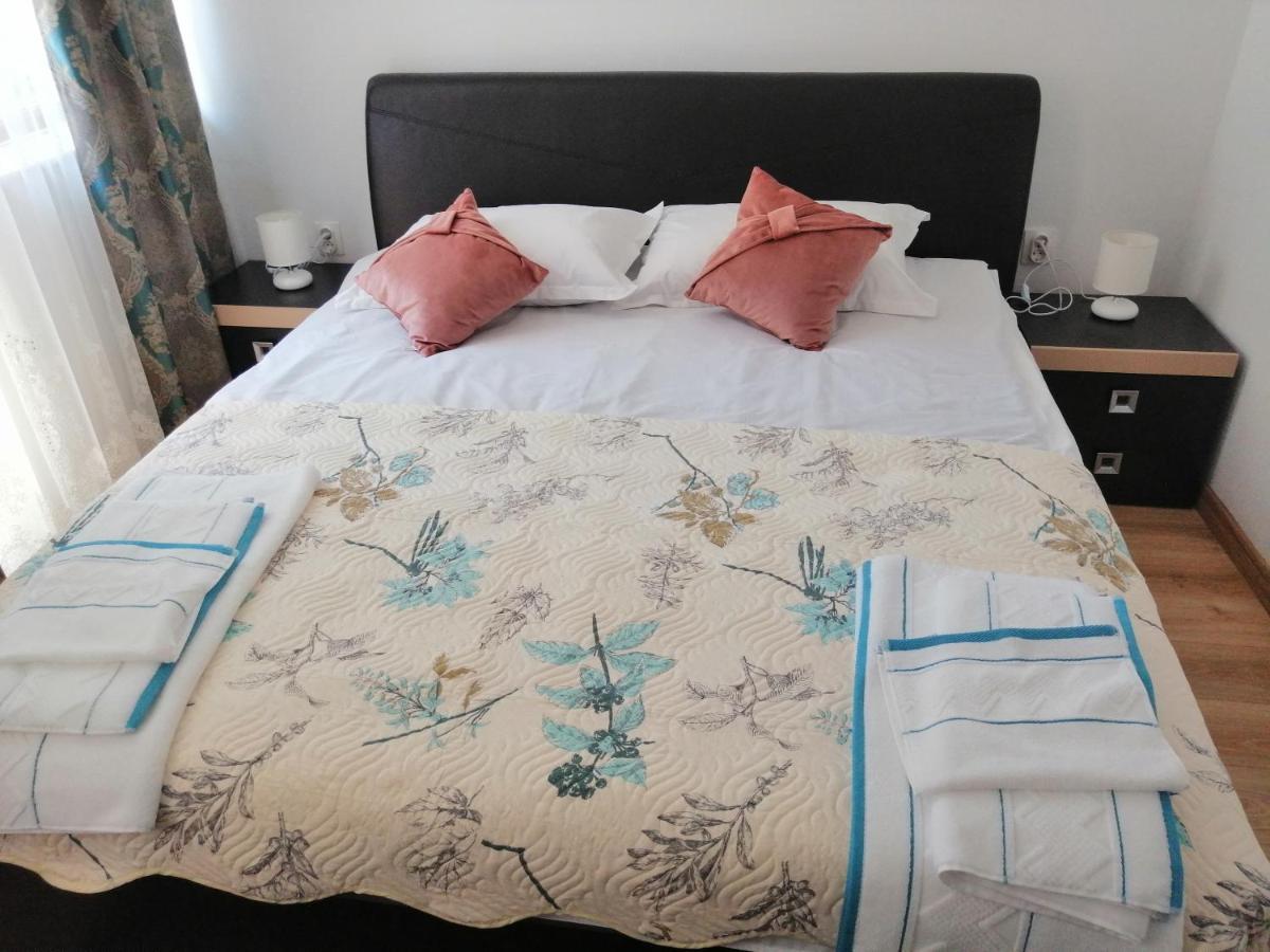 Hotel Casa Gabi'S Orszowa Zewnętrze zdjęcie